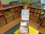 Emička slaví šesté narozeniny,Sluníčka přejí všechno nejlepší.MŠ Pastelka