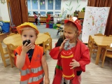 Seznamujeme se s IZS a hrajeme si na hasiče.