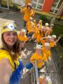 Zahradní slavnost s rodiči  a vystoupení "Mimoni" -  ŽLUTÁ KYTIČKA